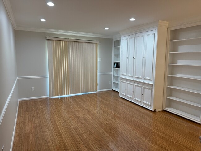 Foto del edificio - 10315 Forest Brook Ln