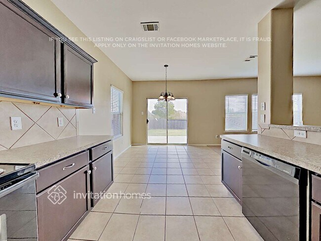 Foto del edificio - 12325 Hunters Crossing Ln