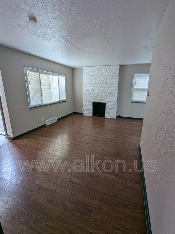 Foto del edificio - 4205 Coleridge St