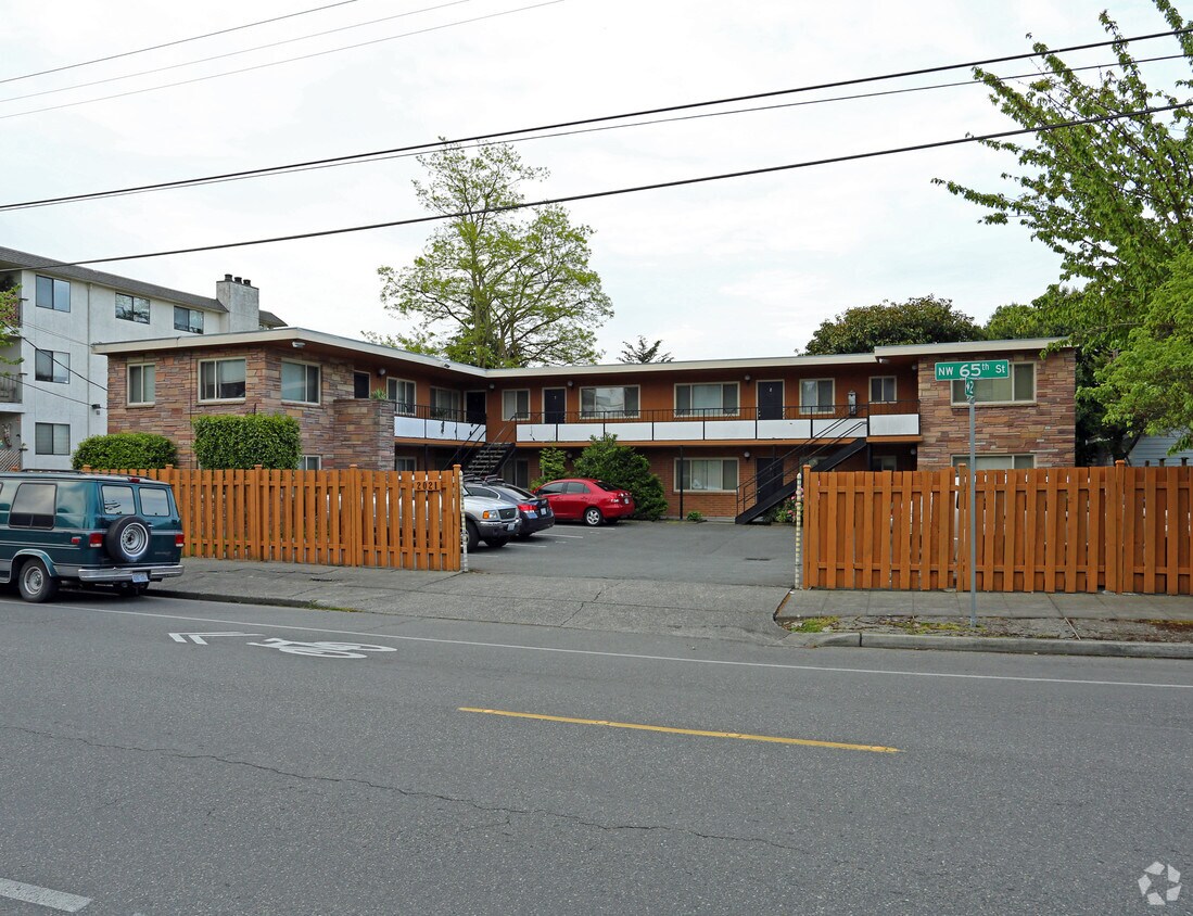 Primary Photo - 2021 NW 65th St