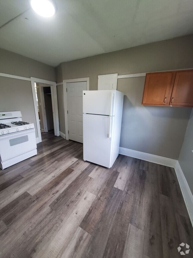 Building Photo - 2338-2340 N 15th St. (4 Unit)