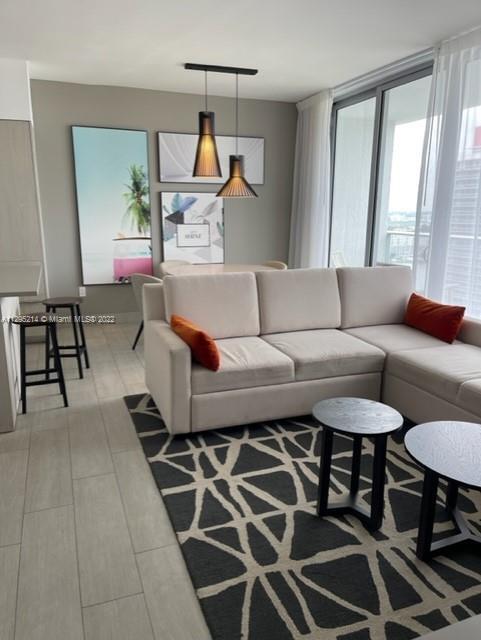 Building Photo - 4010 S Ocean Dr