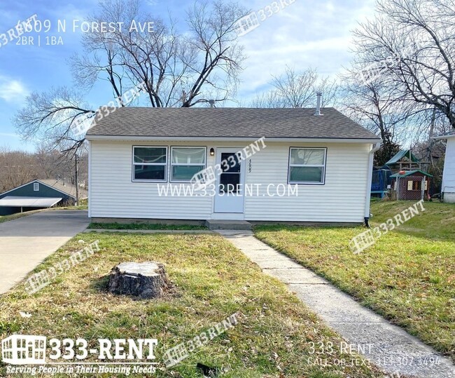 Building Photo - Adorable Home in North KC Waiting For You!