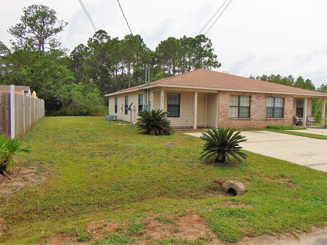 Building Photo - 2233 Jeannie St