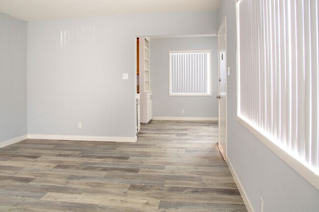 Foto del edificio - 245 N Kenilworth Ave