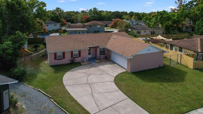 Building Photo - 113 Sandalwood Way