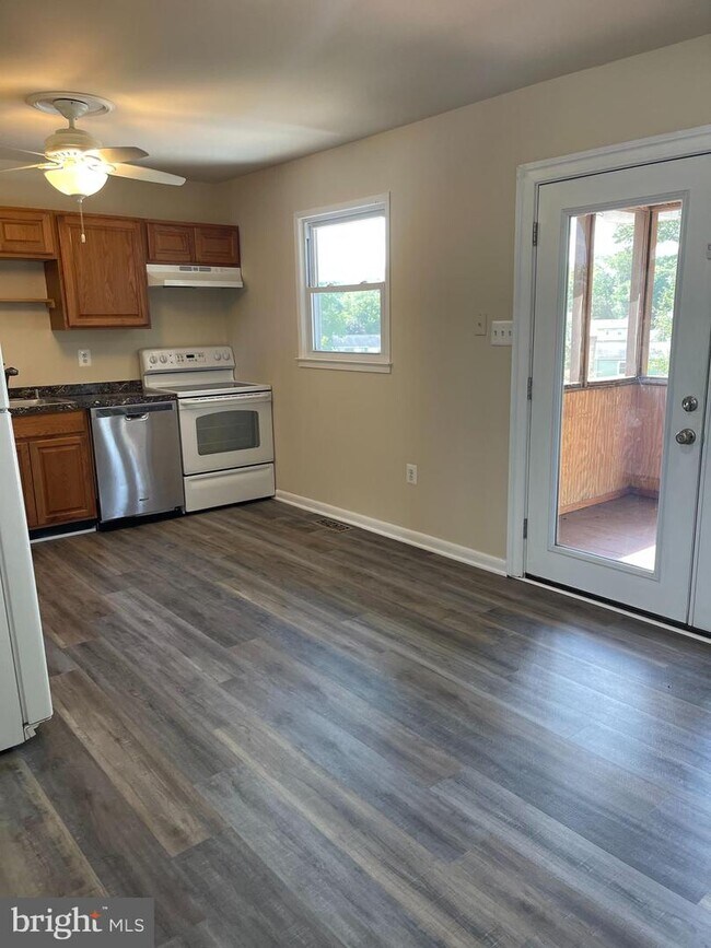 6423 Lancaster Dr, Warrenton, VA 20187 House Rental in Warrenton, VA