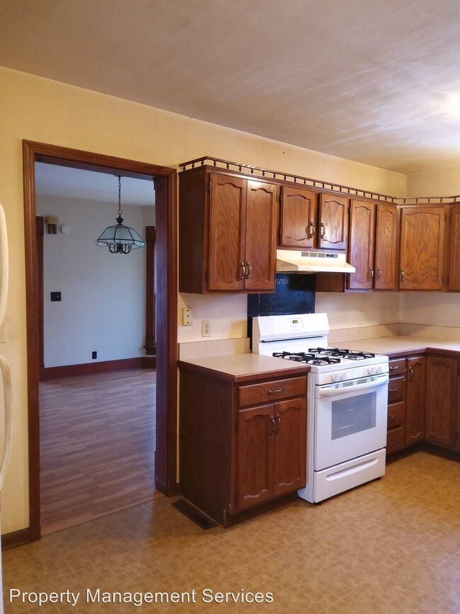Building Photo - 3 br, 1 bath House - 402 N Indiana Ave.