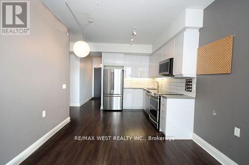 Building Photo - 15 Zorra St