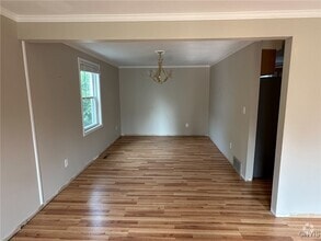 Building Photo - 6846 Crystalwood Dr