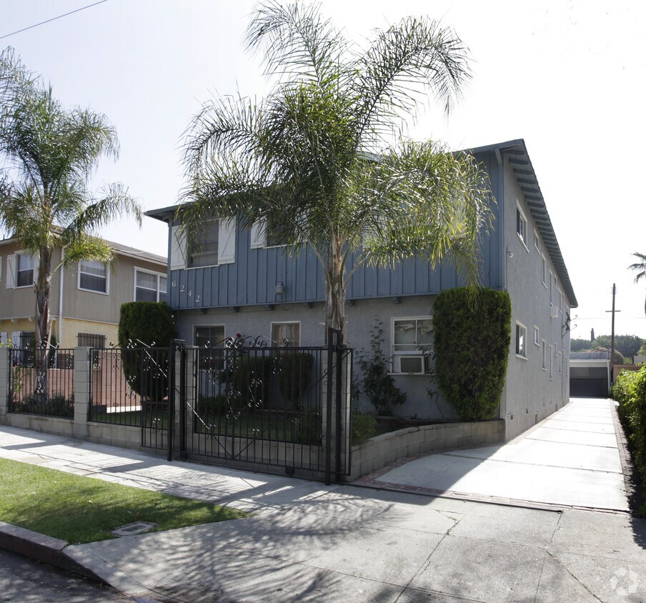 Building Photo - 6242 Beck Ave