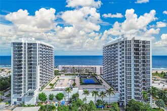 Building Photo - 525 N Ocean Blvd