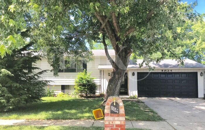 Foto principal - 8634 Lighthorse Dr