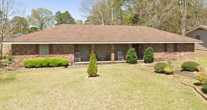 Building Photo - 238 Westview Cir