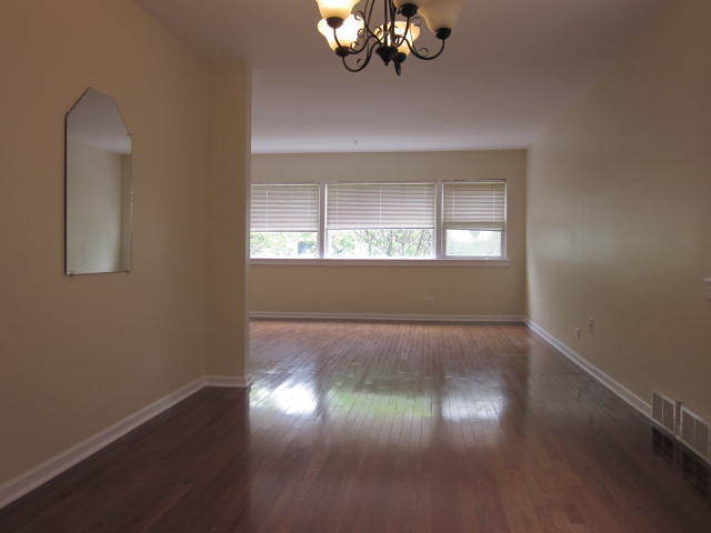 Foto del edificio - 5618 N St Louis Ave