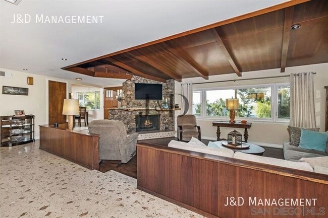 Foto del edificio - 3705 Putter Dr