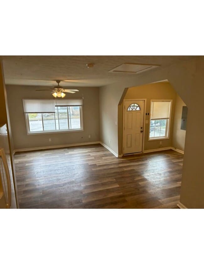 Photo - Downtown Beauty! House