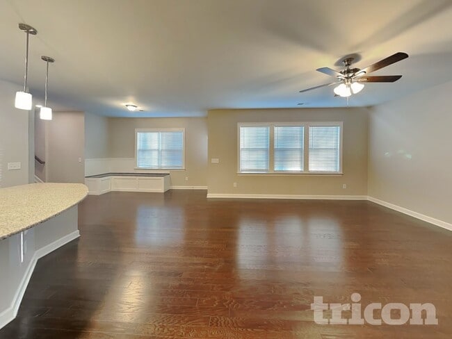 Building Photo - 1716 Great Rd