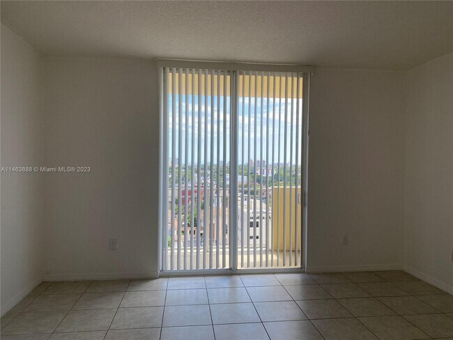 Foto del edificio - 215 SW 42nd Ave