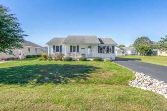 Building Photo - 37044 E Stoney Run