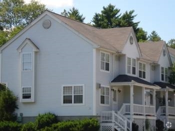 Primary Photo - Carpenter's Glen Apartments