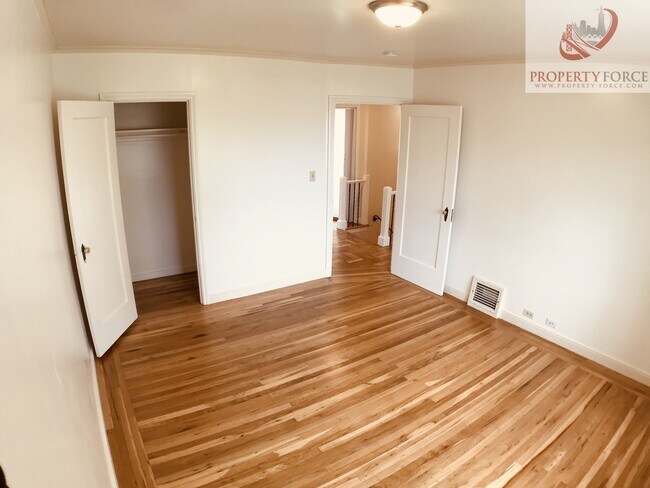 Foto del edificio - 262 Ramsell St