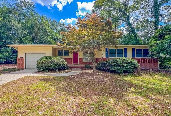 Building Photo - 2605 Lotus Dr