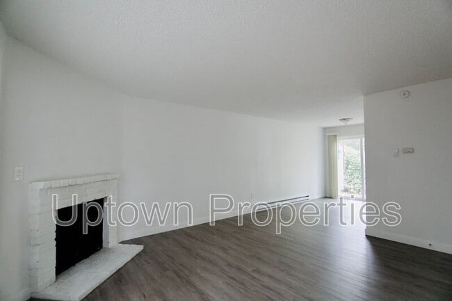 Photo - 5111 SW Beaverton Hillsdale Hwy House