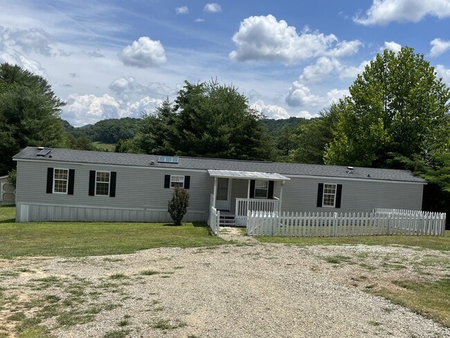 Building Photo - 62 Bennett Rd