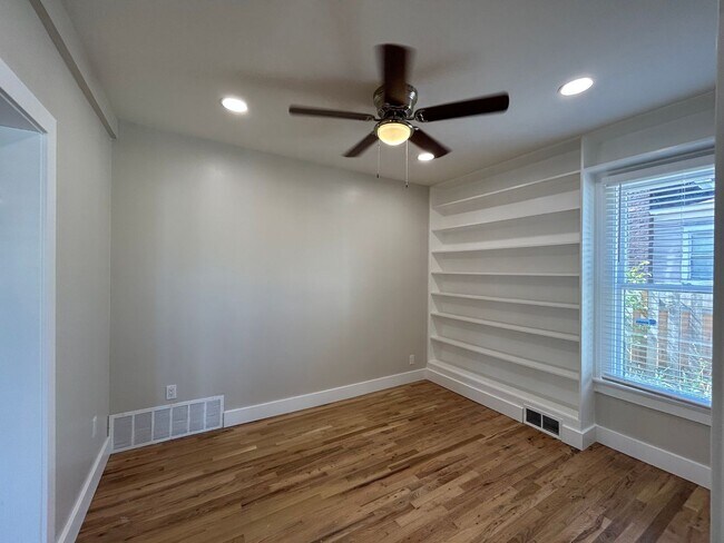 Building Photo - Vintage Aesthetic Meets Modern Glow-Up! Yo...