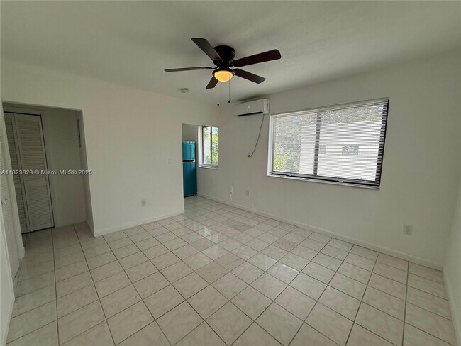 Foto del edificio - 1037 SW 4th St
