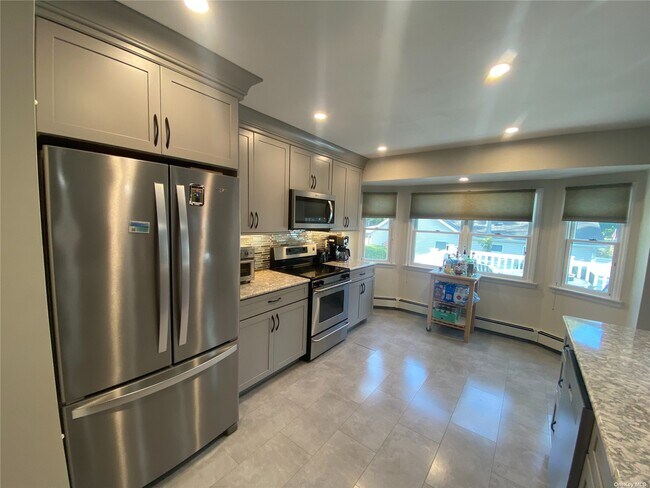 Foto del edificio - 27 Lake Dr