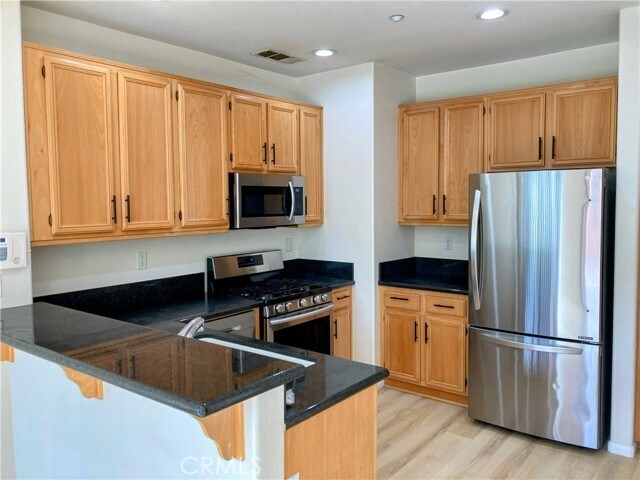 Building Photo - 41900 Davenport Way