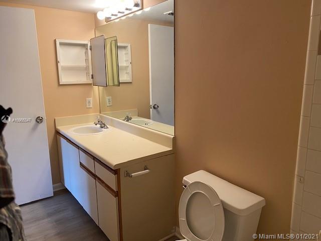 Foto del edificio - 8439 SW 5th St