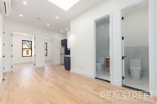 Building Photo - Brand New 3 Bed, 2 Bath with In-Unit Laund...
