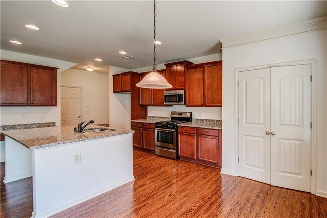 Foto del edificio - 129 Stonewood Creek Ct