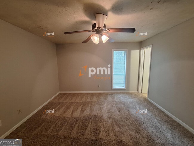 Building Photo - 5955 Sutton Pl