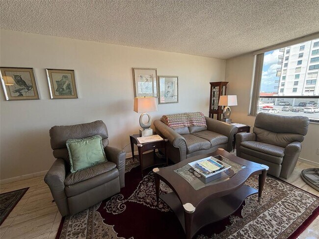 Foto del edificio - 6279 Sun Blvd