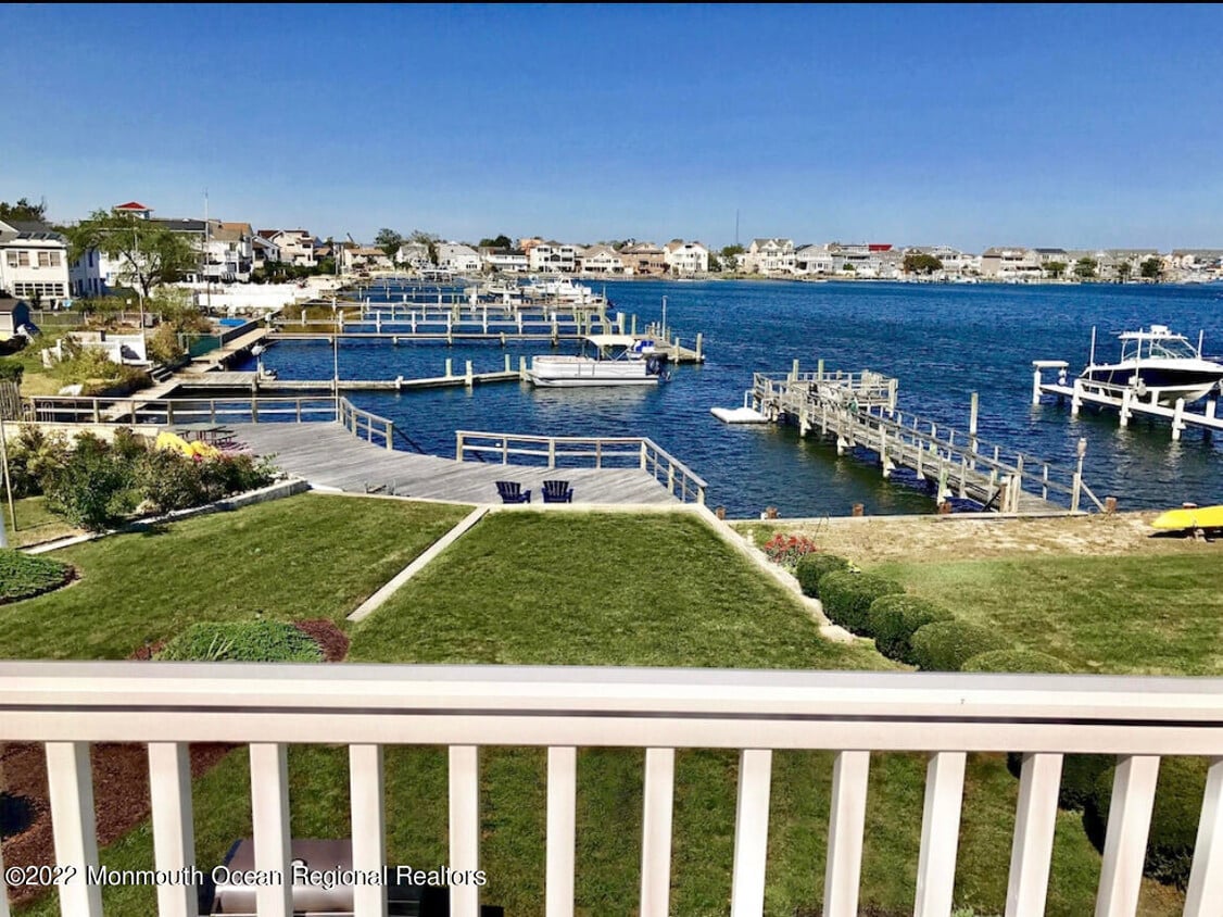 7 Lake Terrace, Point Pleasant Beach, NJ 08742 House Rental in Point