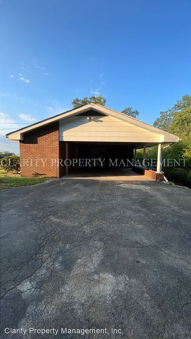 Building Photo - 4 br, 3 bath House - 1125 Ridgetop Drive