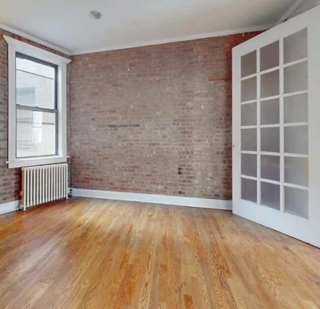 Building Photo - East 25th Street