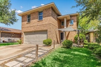 Building Photo - 3303 Barksdale Dr