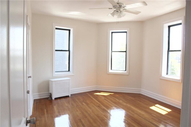 Building Photo - 625 Caton Avenue