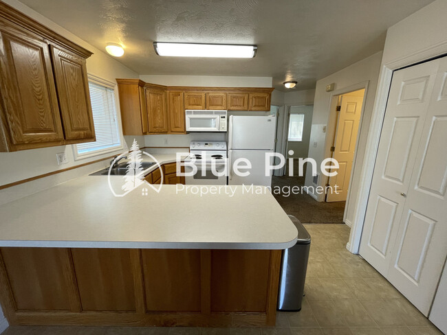 Building Photo - 3134 Chasewood Dr