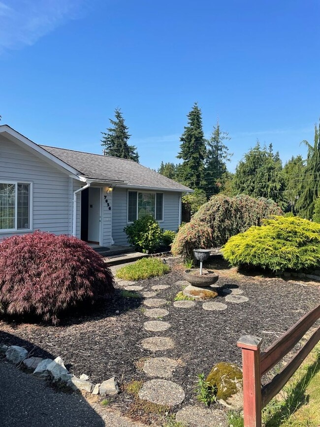 Building Photo - 2 BR/1.75 BA home in Edmonds