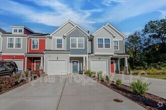 Building Photo - 30 Mardale Ln