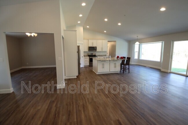 Foto del edificio - 11016 142nd St NE