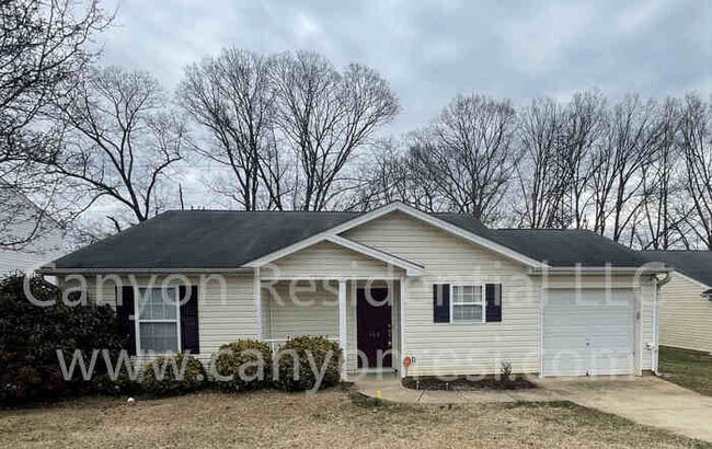 Photo - 461 Bedford Knoll Dr House