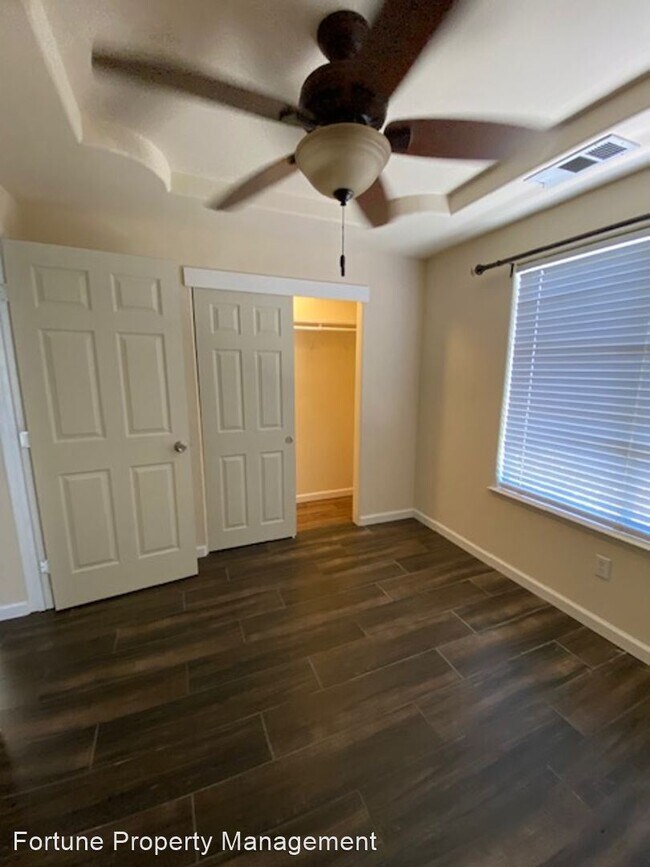 Building Photo - 4 br, 2 bath House - 5537 W. Sunnyside Ct.