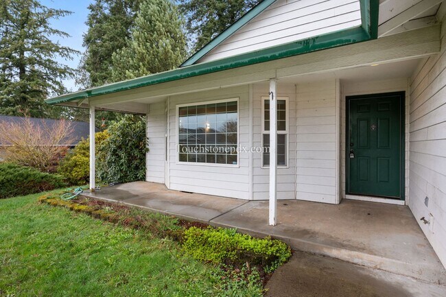 Foto del edificio - 20160 Quinalt Dr